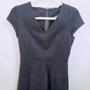 Halogen Nlack Sheath Dress V-Neck Cap Sleeve